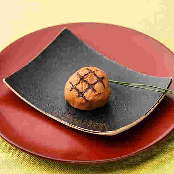1個の焼き梅干し