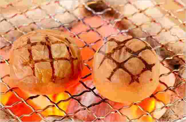 きれいに焼かれた梅干し