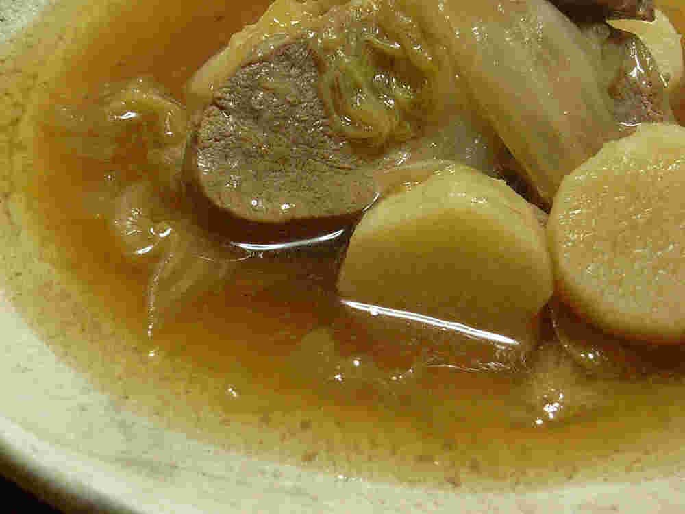 豚ヒレ肉と山芋の煮込み