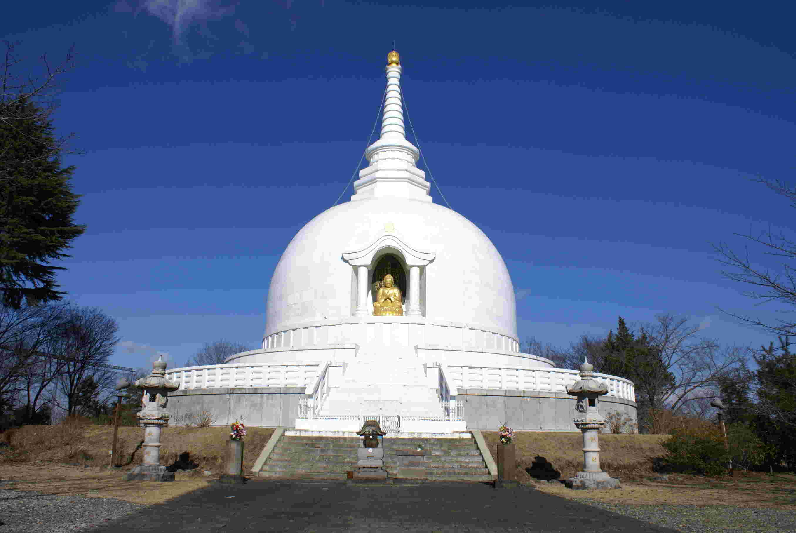 仏舎利塔の外観の様子