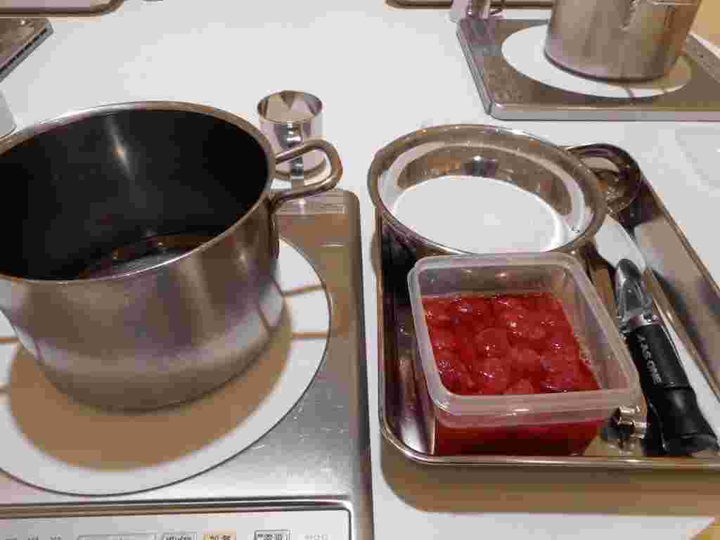 いちごジャムを作るのに必要な材料と道具