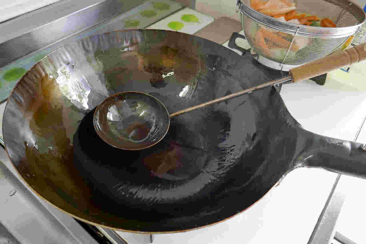 中華料理には欠かせない中華鍋と中華お玉