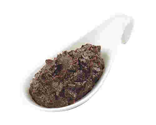 れんげにピーシェン豆板醤が乗っている様子