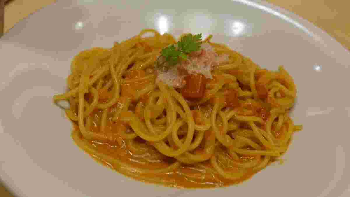 紅ずわい蟹のアメリカンソーススパゲッティ