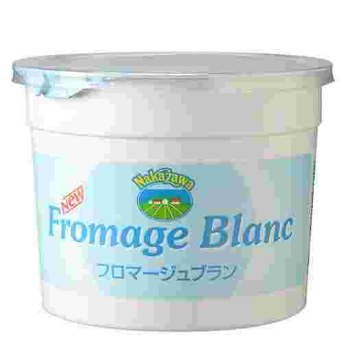市販のカップに入ったフロマージュ ブラン