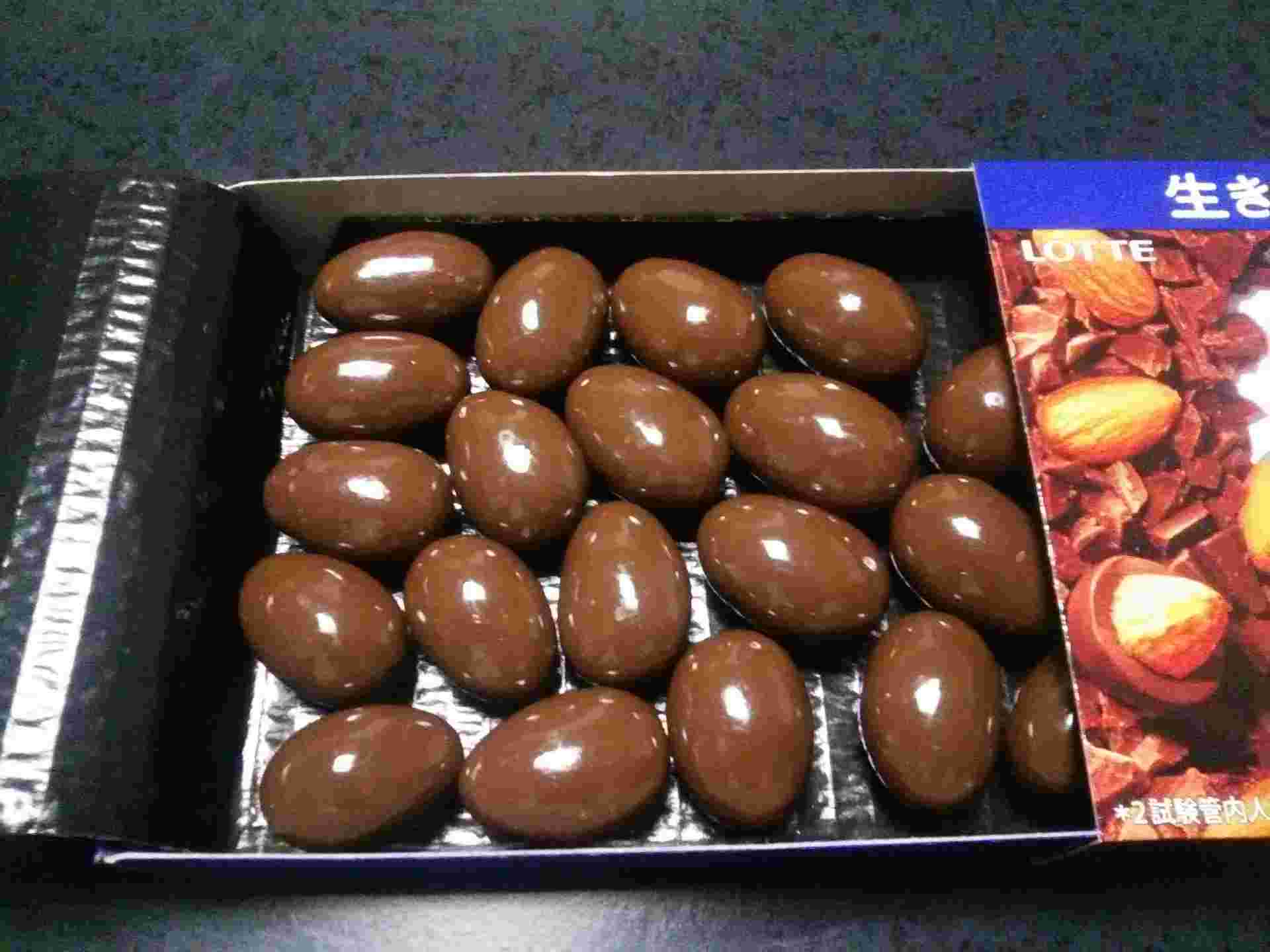 アーモンドチョコ