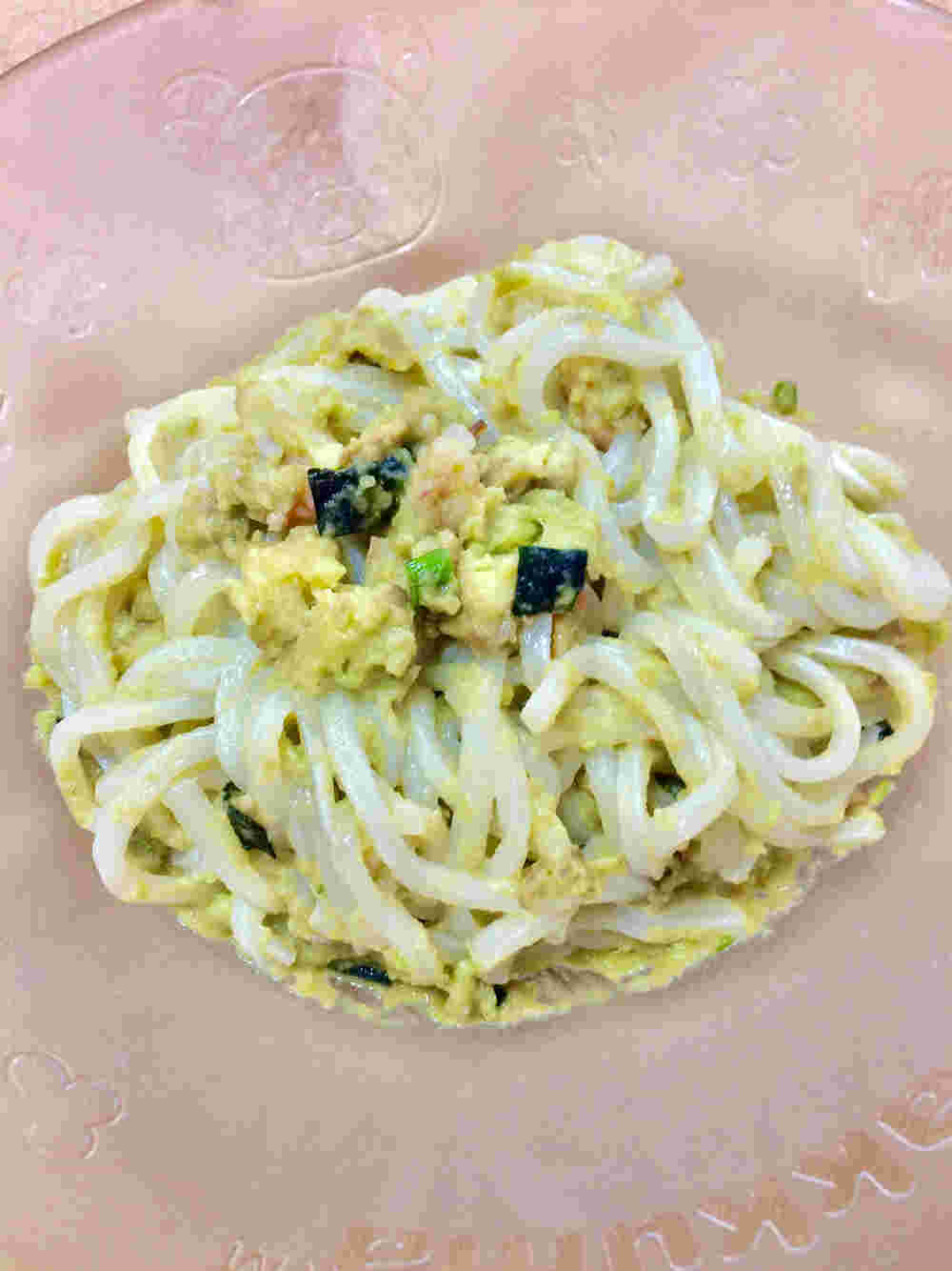 アボカドとエビの和風うどん