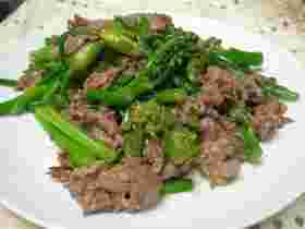 茎ブロッコリーと牛肉のオイスター炒め