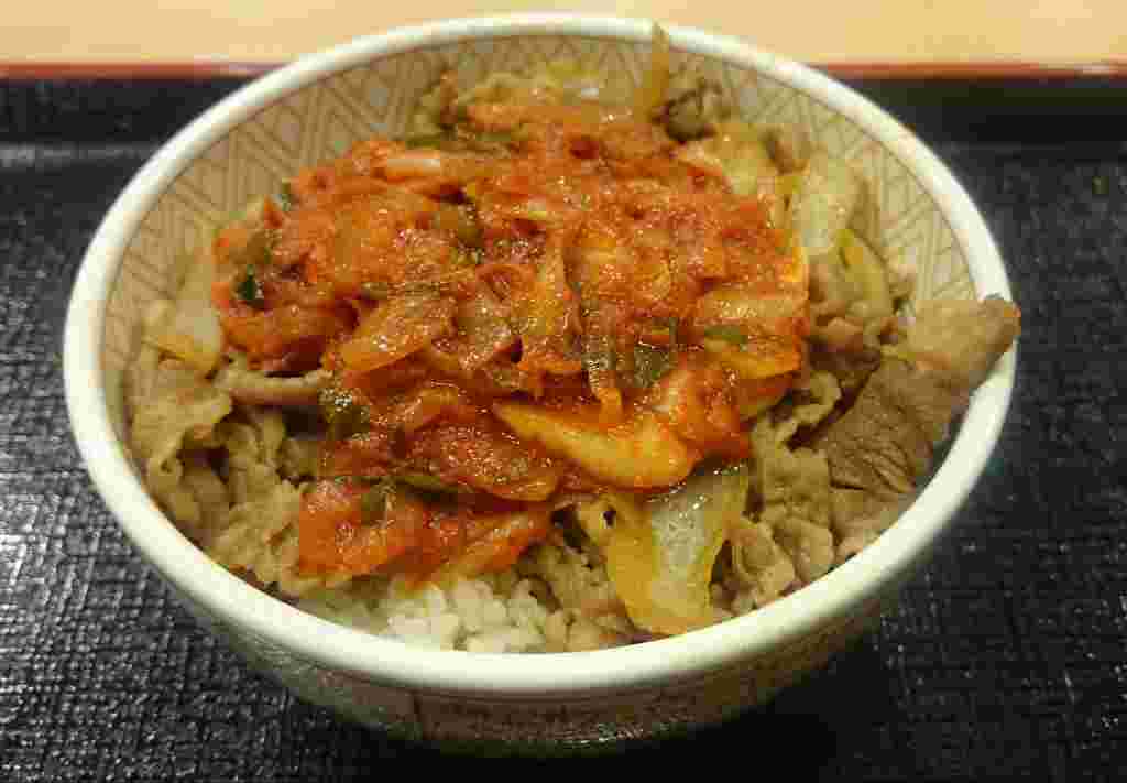 ネギキムチがのったすき家の牛丼