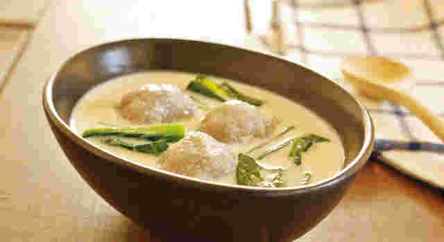 鶏団子の豆乳味噌汁の画像