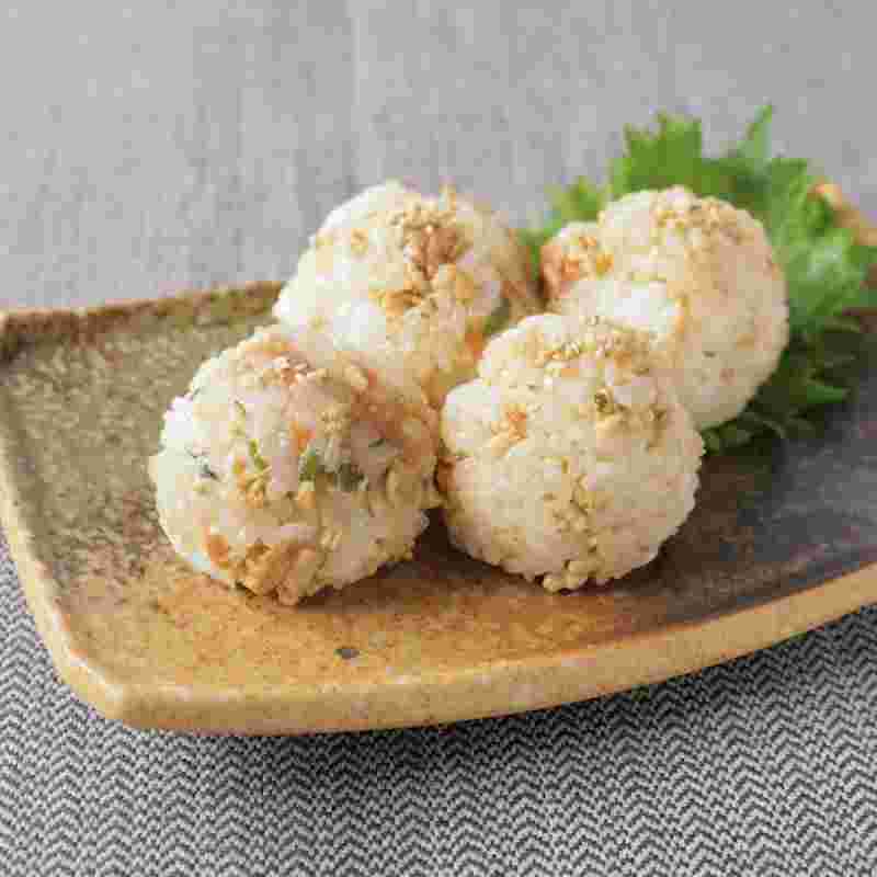 鶏挽き肉の梅おにぎり
