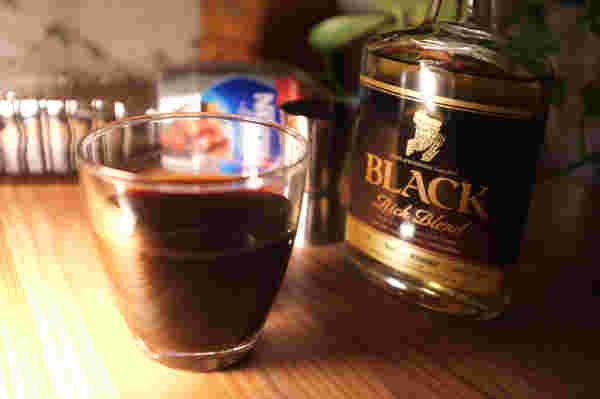 コーヒーカクテルとウイスキー