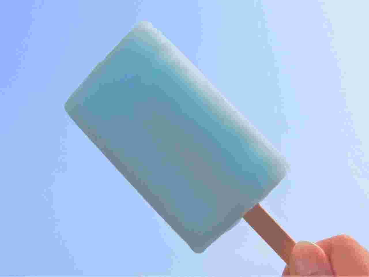 ガリガリ君を手で持ったところ