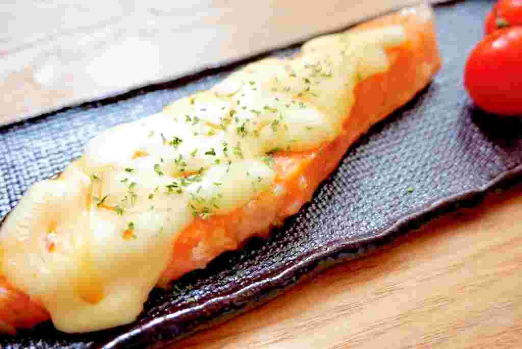 鮭のチーズ焼き