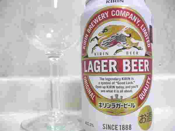 キリンラガービールと空っぽのグラス