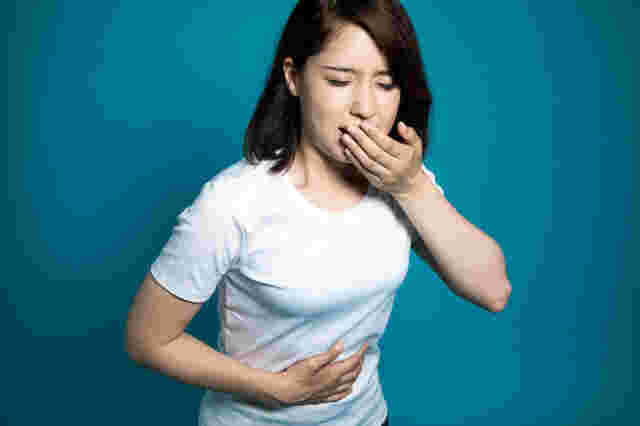 においつわりに苦しむ女性