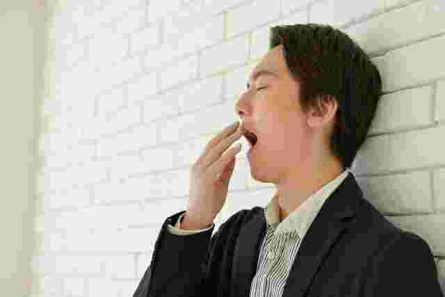 血糖値の上昇による眠気の男性