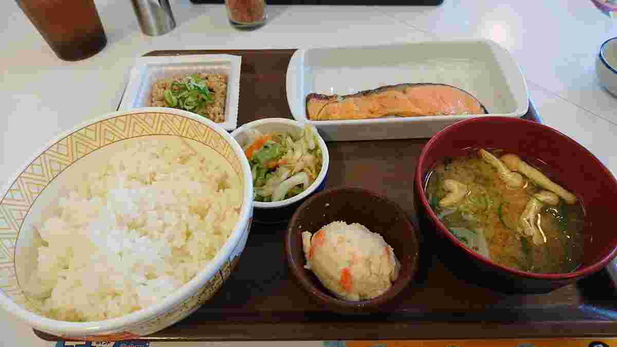 すき家の鮭朝食