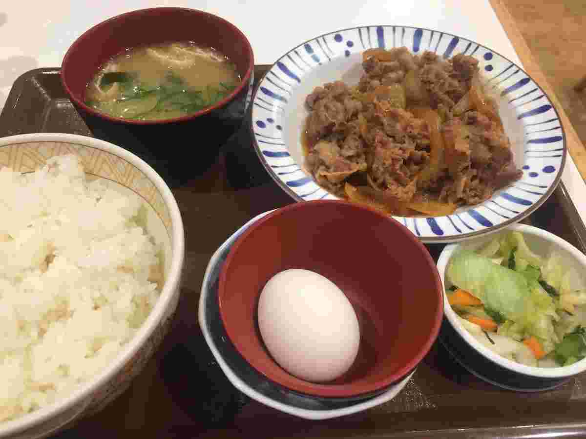 すき家の牛皿定食