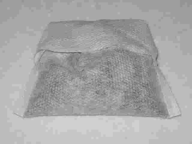 お茶パックで作った脱臭剤