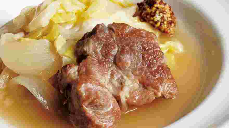 豚肉の煮込み料理