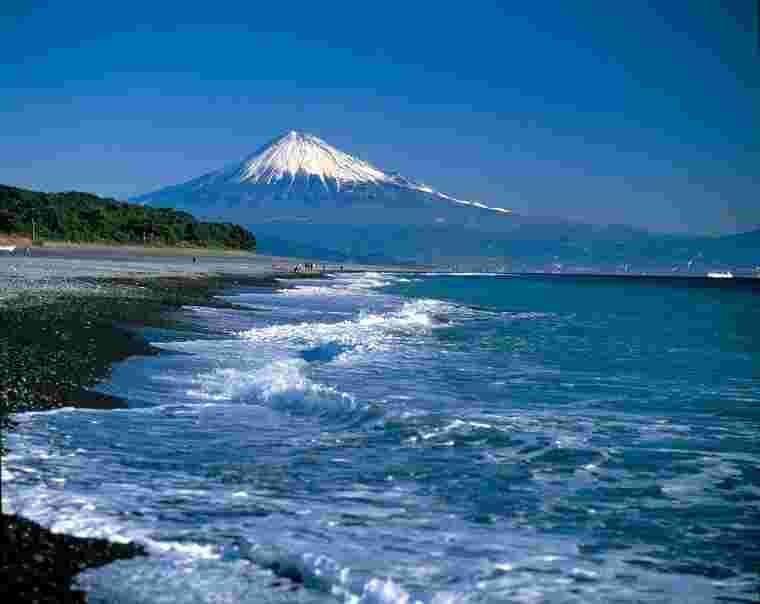 富士山をのぞむ駿河湾