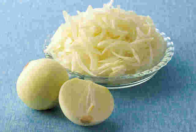生玉ねぎとオニオンスライス