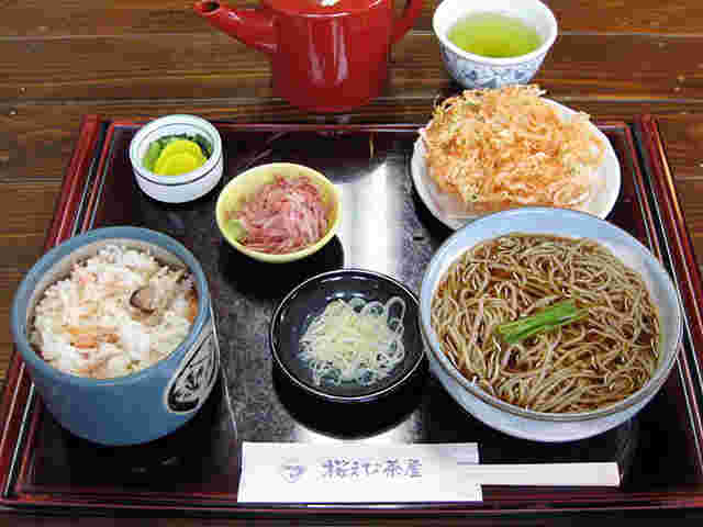 桜えび茶屋の定食