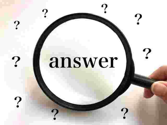 はてなマークとanswerの文字と虫眼鏡