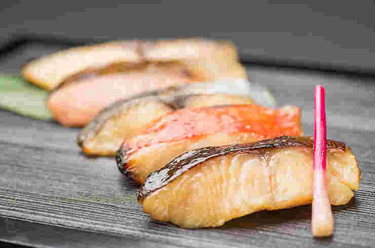 焼き魚の画像