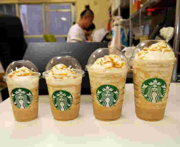 4サイズのキャラメルフラペチーノ