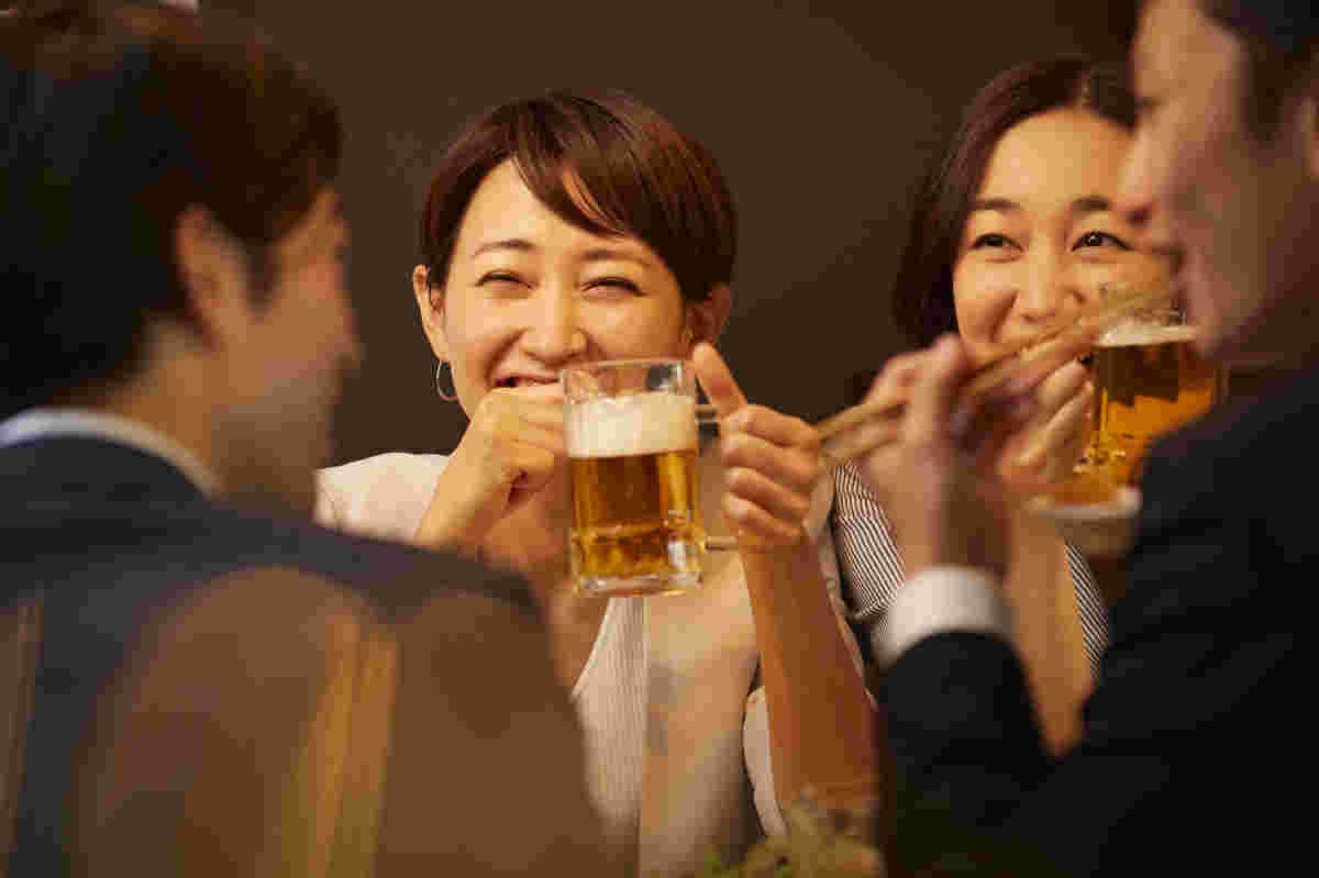 飲み会での男女