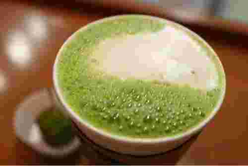 抹茶ティーラテを上から見たところ