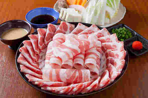 鹿児島県産のかごしま黒豚
