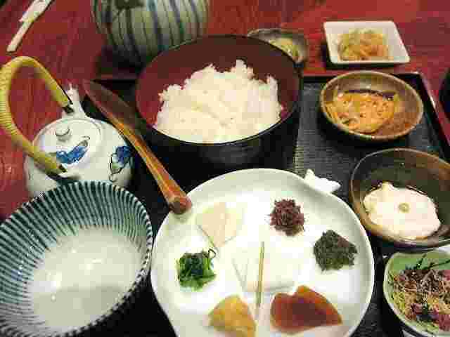 色々な種類の漬物が食べられるぶぶ漬け