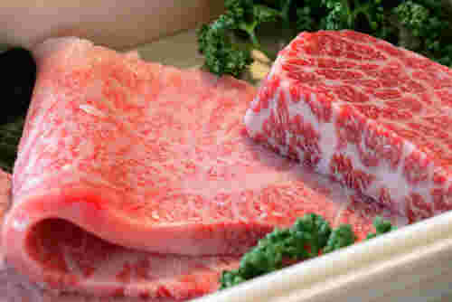 器に並んだ外国産WAGYU