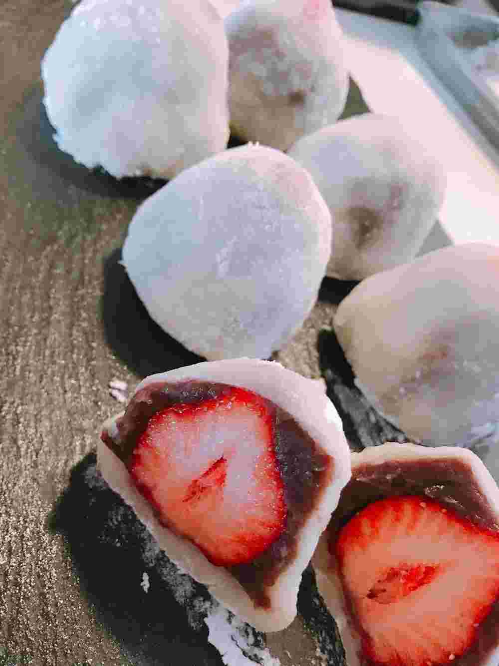 豆腐入り求肥いちご大福