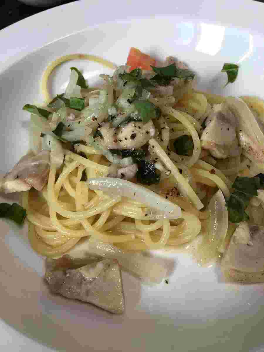 サンマを使用したパスタ