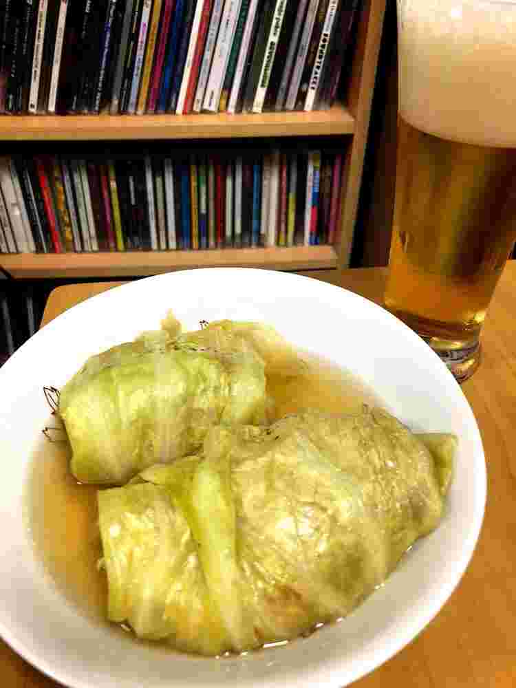 コンソメスープで作るロールキャベツ