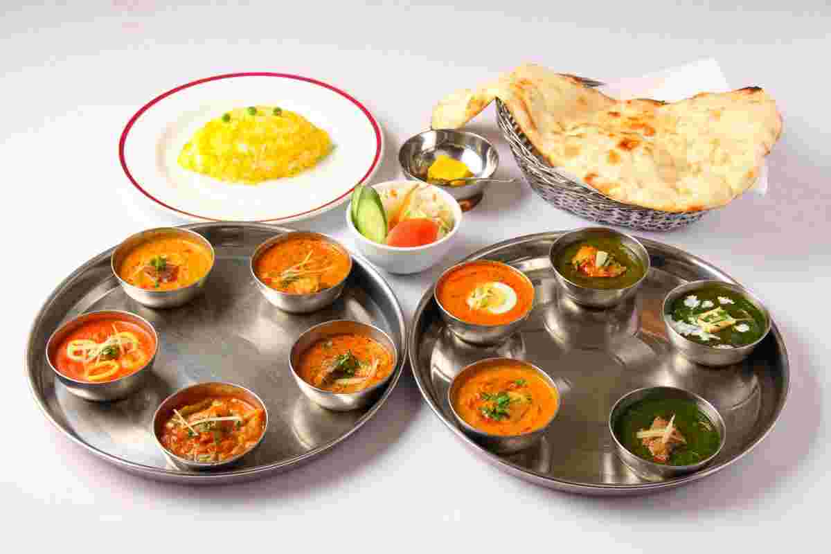 インドカレーやナンの画像
