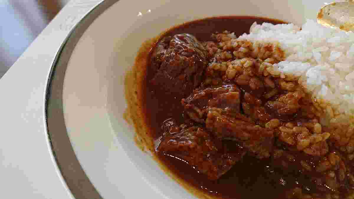 お肉を使用したカレー