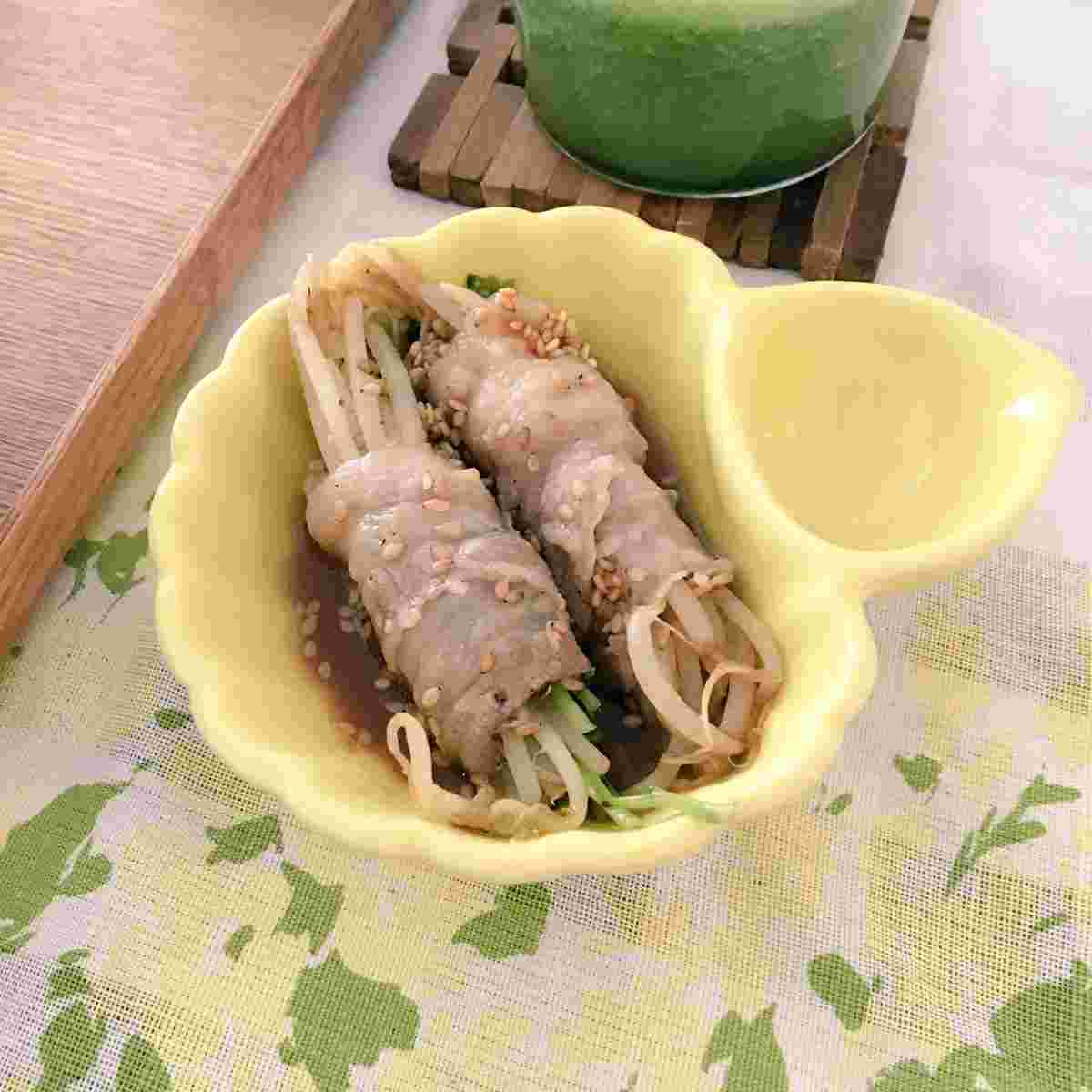 豆苗もやしの豚バラ巻き