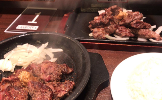 CABワイルドステーキと乱切りカットステーキ