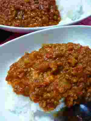 トマトを使用したドライカレー