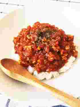 トマトを使用したキーマカレー