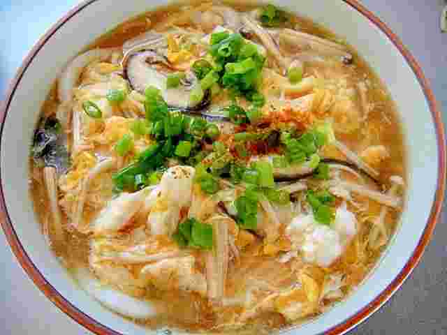 キノコと卵のうどん