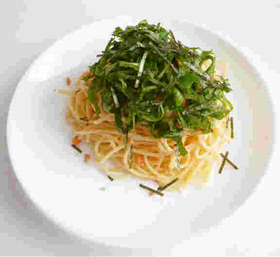 鮭フレークと大葉のパスタ