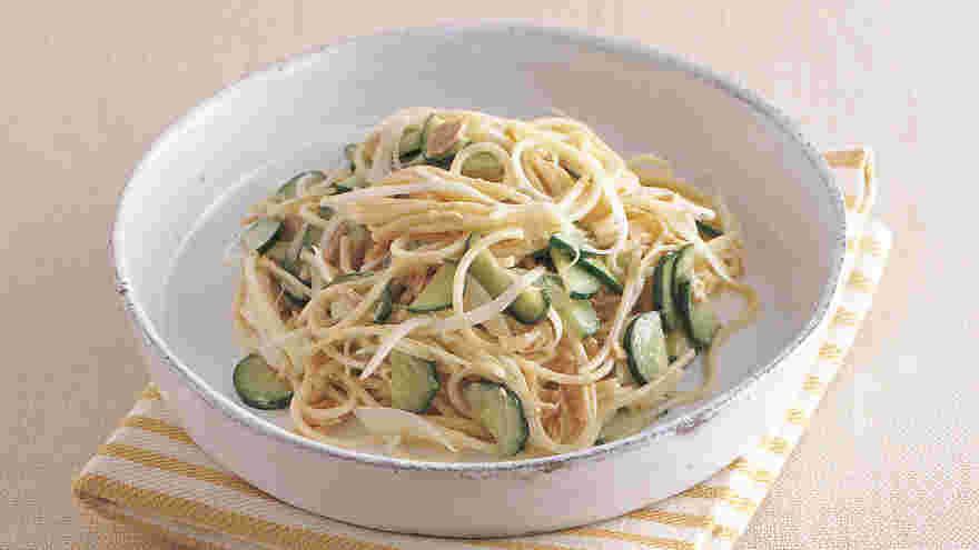 ツナを使用したサラダパスタ