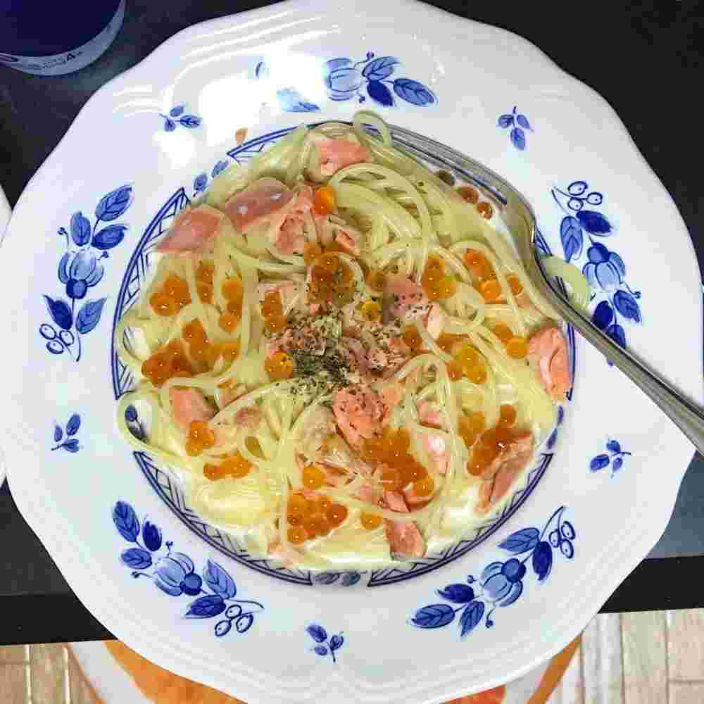 鮭といくらのクリームパスタ