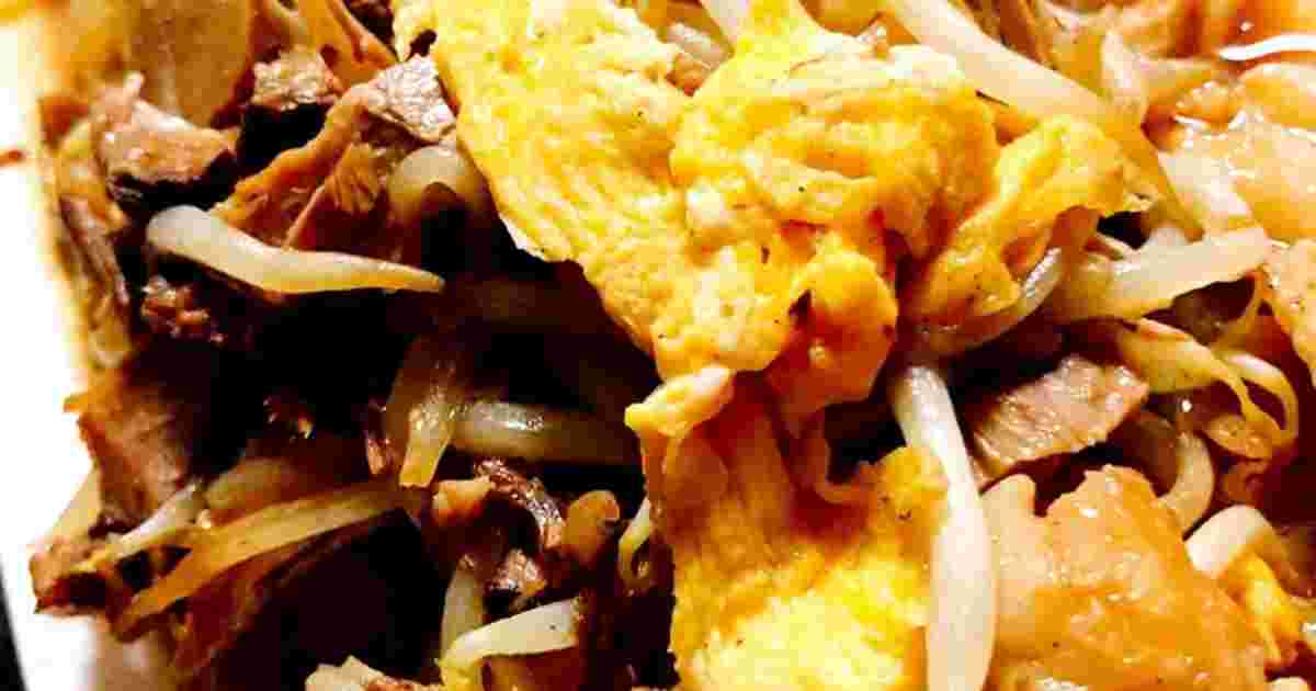 鶏皮と焼き豚のオイスター炒め